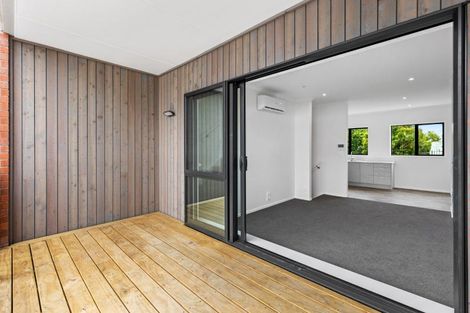 Photo of property in 500a Te Atatu Road, Te Atatu Peninsula, Auckland, 0610