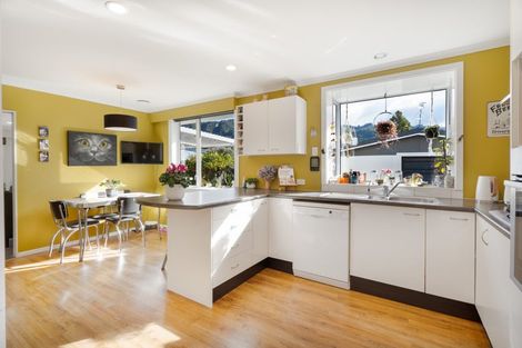 Photo of property in 63 California Drive, Totara Park, Upper Hutt, 5018