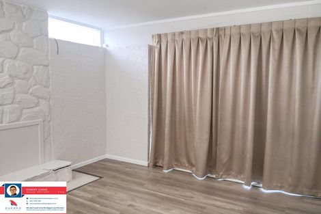 Photo of property in 64 Megan Avenue, Pakuranga Heights, Auckland, 2010