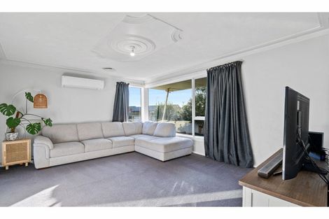 Photo of property in 32 Highfield Terrace, Newfield, Invercargill, 9812