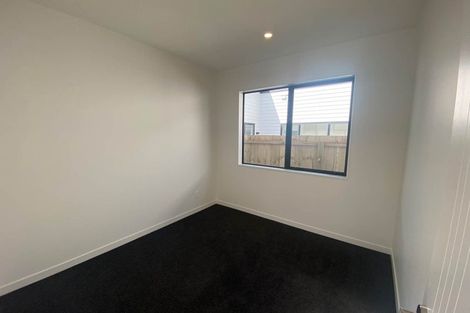 Photo of property in 49 Farranfore Road, Opaheke, Papakura, 2113
