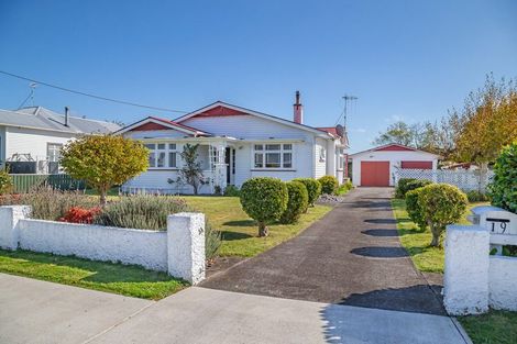 Photo of property in 19 Princes Street, Levin, 5510