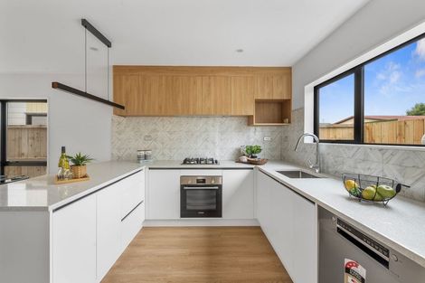 Photo of property in 70 Cargill Street, Papakura, 2110