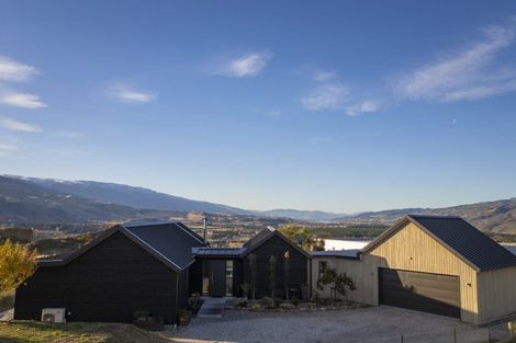 Photo of property in 112 Hall Road, Bannockburn, Cromwell, 9384