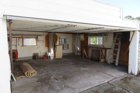 Photo of property in 23 Glamis Avenue, Strathmore Park, Wellington, 6022