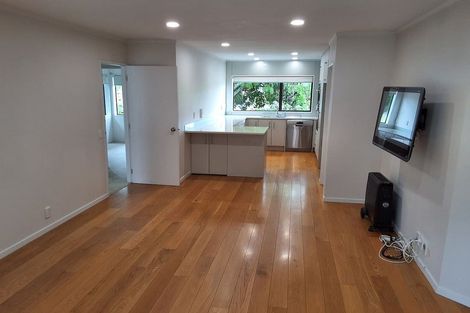 Photo of property in 53 Golfland Drive, Golflands, Auckland, 2013
