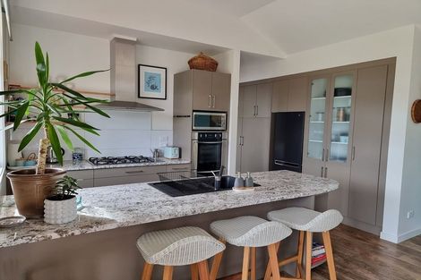 Photo of property in 23 Paetawa Road, Peka Peka, Waikanae, 5391