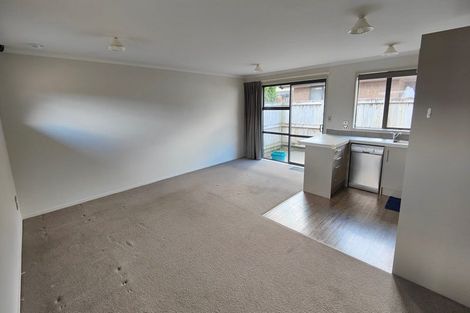 Photo of property in 102u5 Old Farm Road, Hamilton East, Hamilton, 3216