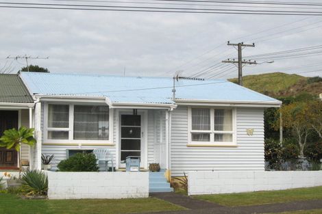 Photo of property in 23a Oranga Street, Marfell, New Plymouth, 4310