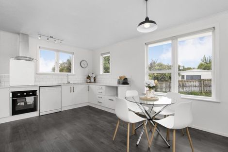 Photo of property in 10 Olive Street, Manurewa, Auckland, 2102