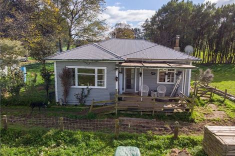 Photo of property in 141 Valley Road, Woodville, 4998