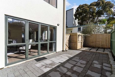 Photo of property in 2/89 Portage Road, New Lynn, Auckland, 0600