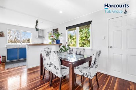 Photo of property in 8 Tawa Place, Waiuku, 2123