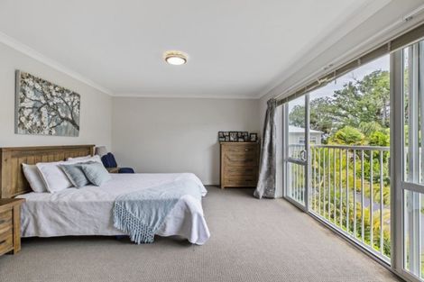 Photo of property in 4 Kensington Drive, Orewa, 0931