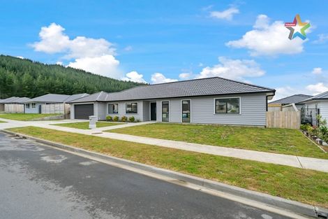 Photo of property in 6 Jack Vaughan Grove, Wainuiomata, Lower Hutt, 5014
