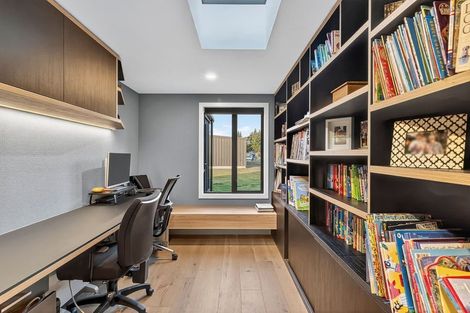 Photo of property in 18 Mount Linton Avenue, Wanaka, 9305