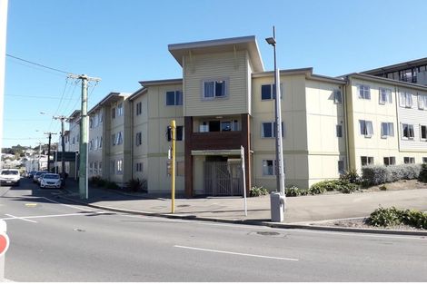 Photo of property in Basin Reserve Complex, 64/4 Sussex Street, Mount Cook, Wellington, 6021