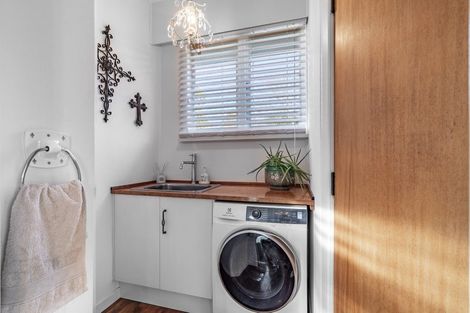 Photo of property in 74 Layard Street, Windsor, Invercargill, 9810