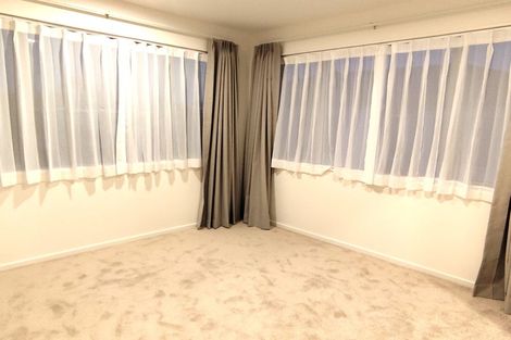 Photo of property in 24 Vanbrugh Place, Bucklands Beach, Auckland, 2014