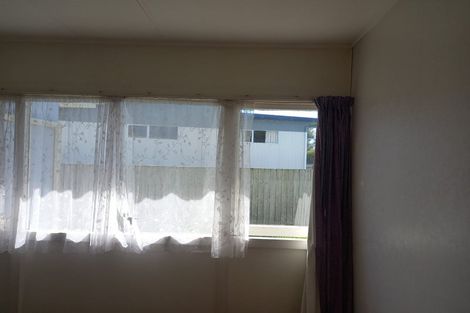 Photo of property in 18 Kent Street, Waiuku, 2123
