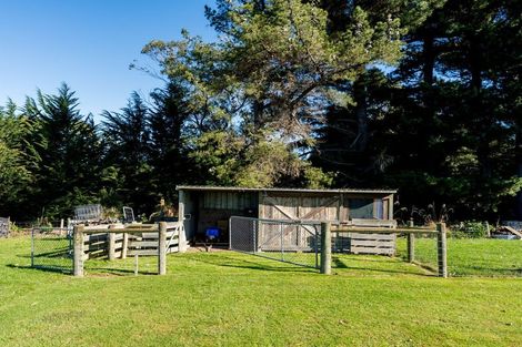 Photo of property in 27 Green Island Bush Road, Blackhead, Dunedin, 9076