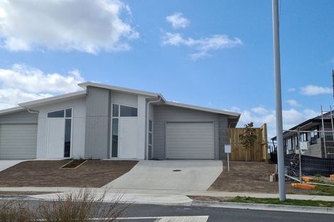 Photo of property in 4a Tamapahore Boulevard, Papamoa Beach, Papamoa, 3118