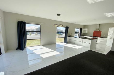 Photo of property in 8 Marble Court, Northwood, Christchurch, 8051