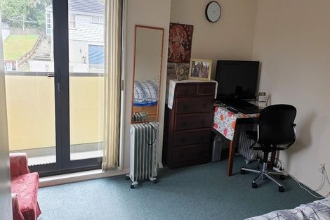 Photo of property in 164a Newlands Road, Newlands, Wellington, 6037