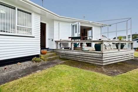 Photo of property in 6 Eton Place, Spotswood, New Plymouth, 4310