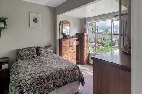 Photo of property in 84 Glengarry Road, Glen Eden, Auckland, 0602