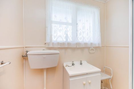 Photo of property in 2 Paisley Street, Awapuni, Palmerston North, 4412