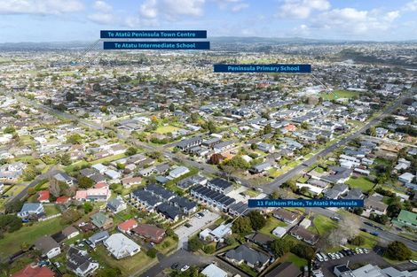 Photo of property in 11 Fathom Place, Te Atatu Peninsula, Auckland, 0610