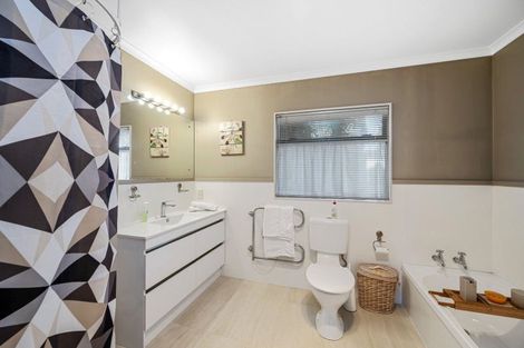 Photo of property in 2/41 Sunset Street, Hilltop, Taupo, 3330