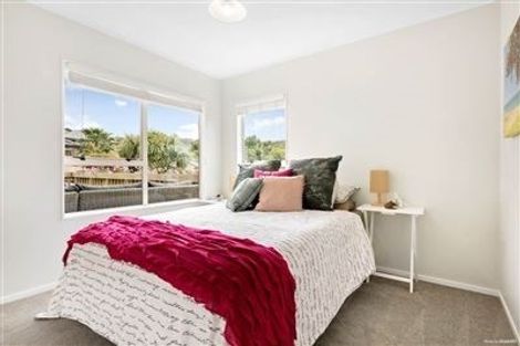 Photo of property in 3 Ian Sage Avenue, Torbay, Auckland, 0630