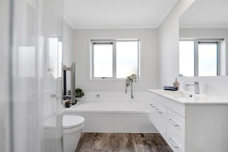 Photo of property in 46 Union Drive, Papamoa, 3118