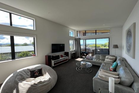 Photo of property in 6 Moffat Road, Red Beach, 0932