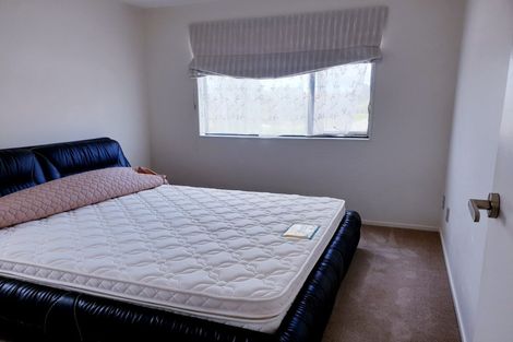 Photo of property in 24 Mantra Road, Massey, Auckland, 0614