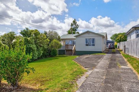 Photo of property in 20 View Street, Maungaturoto, 0520