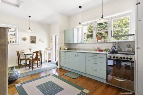 Photo of property in 9 Kaihuia Terrace, Northland, Wellington, 6012