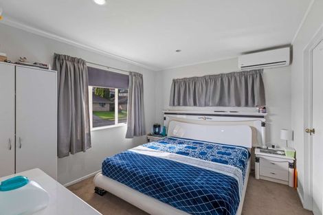 Photo of property in 19 Liddesdale Place, Papakura, 2110