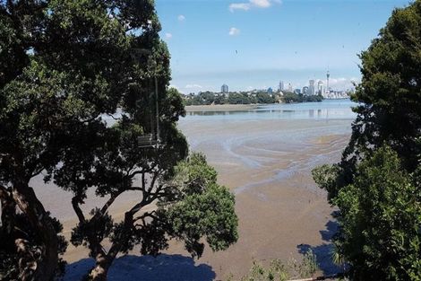 Photo of property in 67 Norwood Road, Bayswater, Auckland, 0622