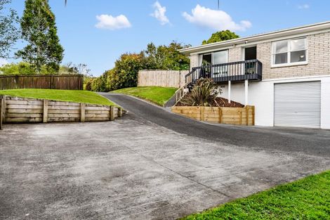 Photo of property in 1/6 Segedin Place, Glenfield, Auckland, 0629