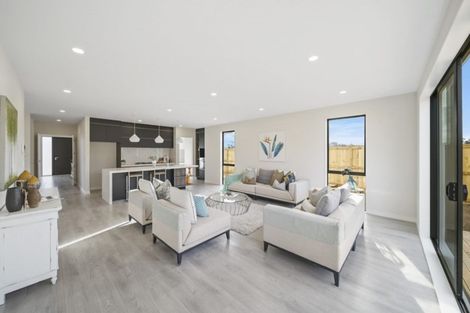 Photo of property in 73 Hayfield Way, Karaka, Papakura, 2113