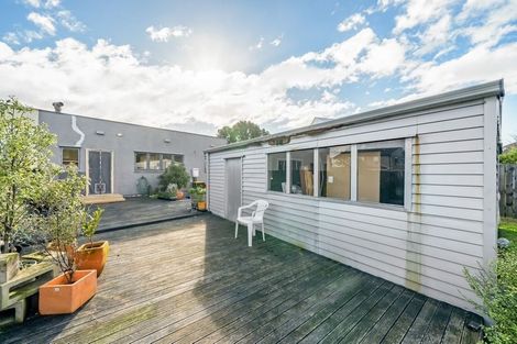 Photo of property in 52 Durham Crescent, Fairfield, Lower Hutt, 5011