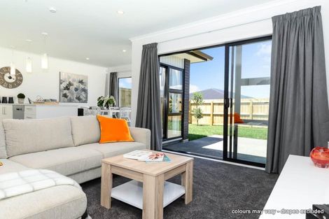 Photo of property in 35 Te Manaki Street, Pukekohe, 2120