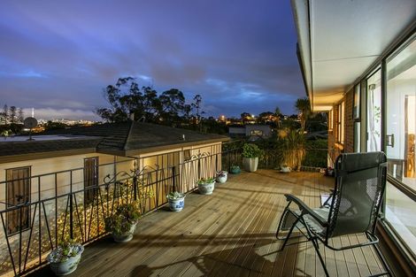 Photo of property in 1/24 Martin Crescent, Northcote, Auckland, 0627