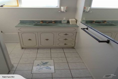 Photo of property in 2/38b Manuka Road, Glenfield, Auckland, 0629