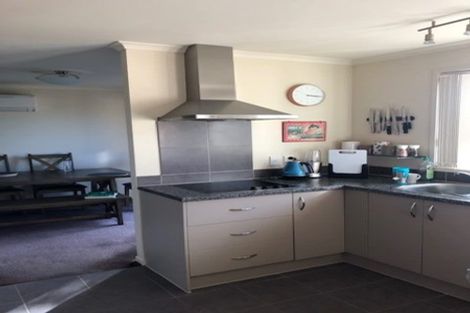 Photo of property in 36 Greig Place, Pukekohe, 2120