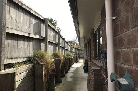 Photo of property in 1 Gaylands Place, Opaheke, Papakura, 2113