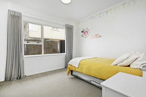 Photo of property in 68 Redwood Avenue, Tawa, Wellington, 5028